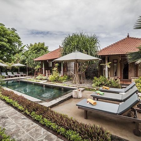 Global Royal Pemuteran Hotel Bagian luar foto