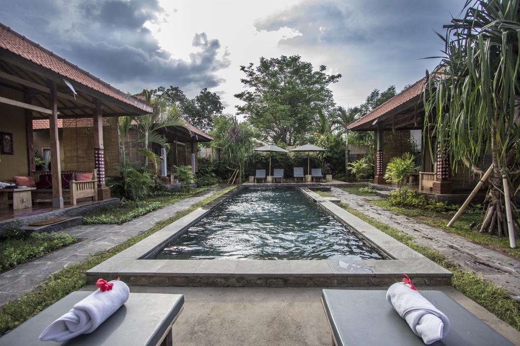 Global Royal Pemuteran Hotel Bagian luar foto