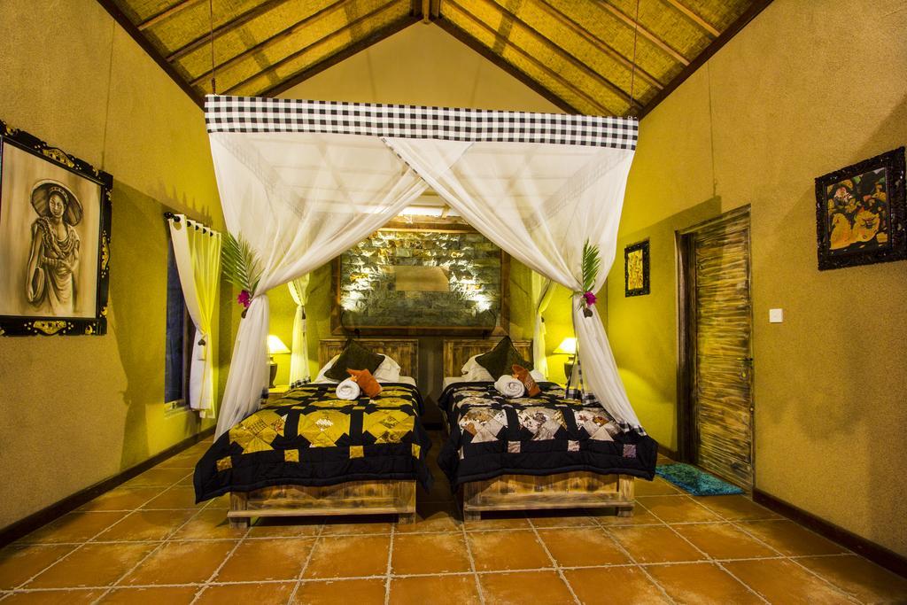 Global Royal Pemuteran Hotel Bagian luar foto