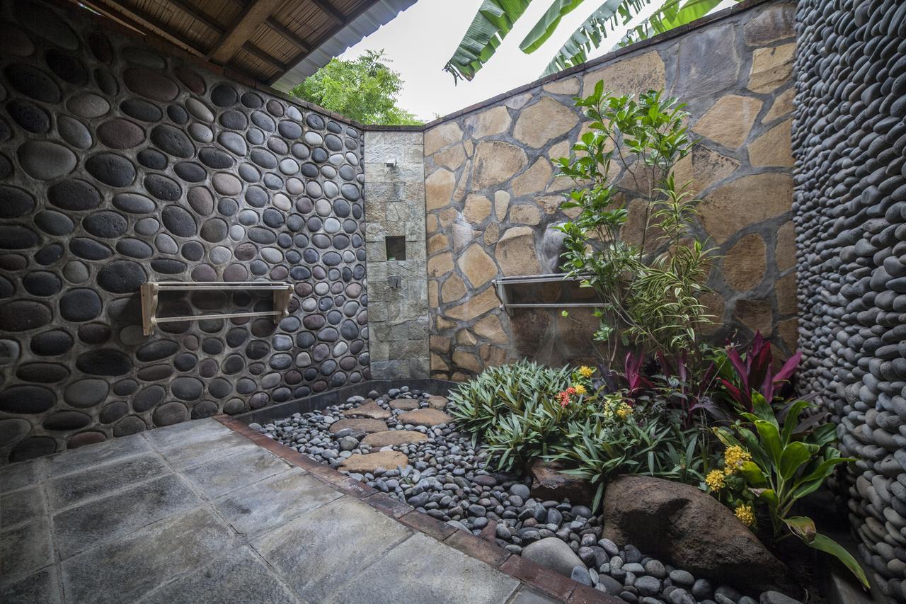 Global Royal Pemuteran Hotel Bagian luar foto